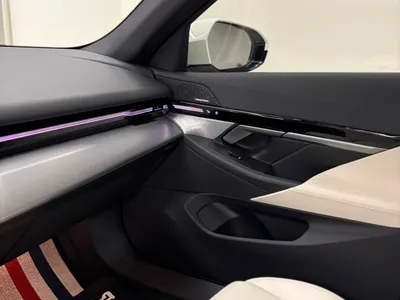 2024 بي ام دبليو الفئة الخامسة 520 أي إم كت