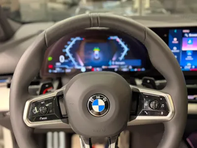 2024 بي ام دبليو الفئة الخامسة 520 أي إم كت