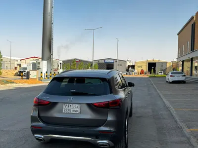 2021 مرسيدس - بنز جي إل أي 200