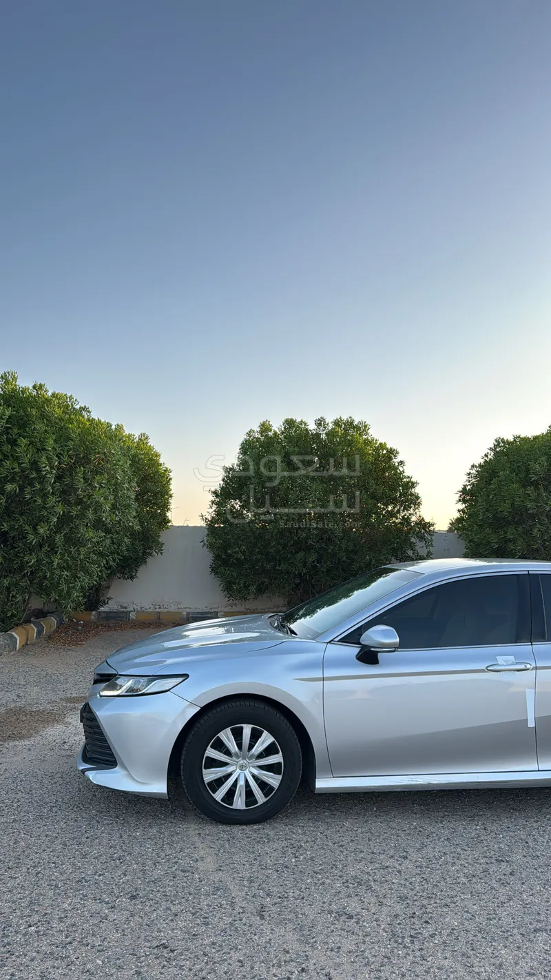 2020 تويوتا كامري