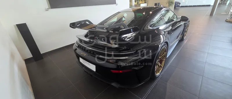 2025 بورش 911 كاريرا جي تي 3