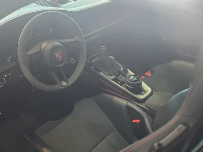 2025 بورش 911 كاريرا جي تي 3