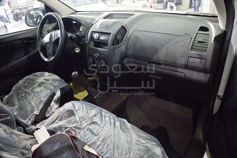 2025 ايسوزو دي ماكس غماره