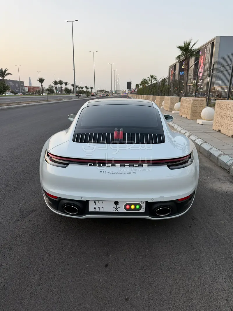 2022 بورش 911 كاريرا 4 اس