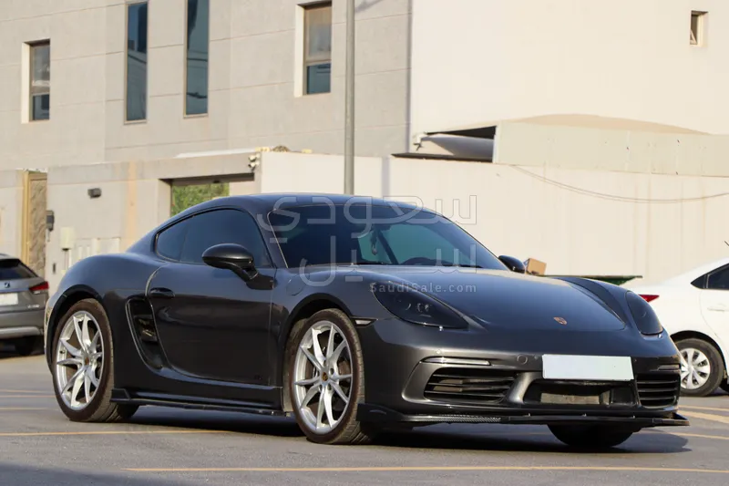 2018 بورش 718 كايمان