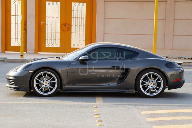 2018 بورش 718 كايمان