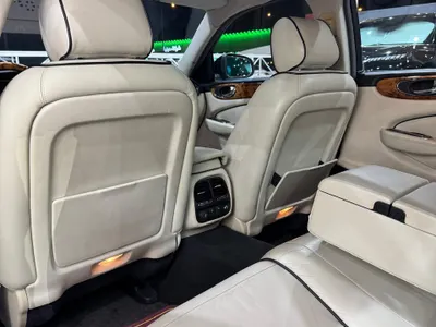 2008 جاكوار اكس جي