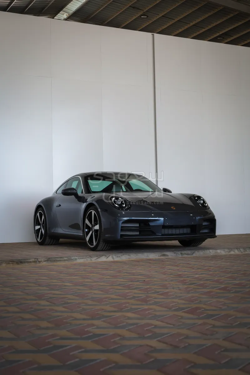 2026 بورش 911 كاريرا
