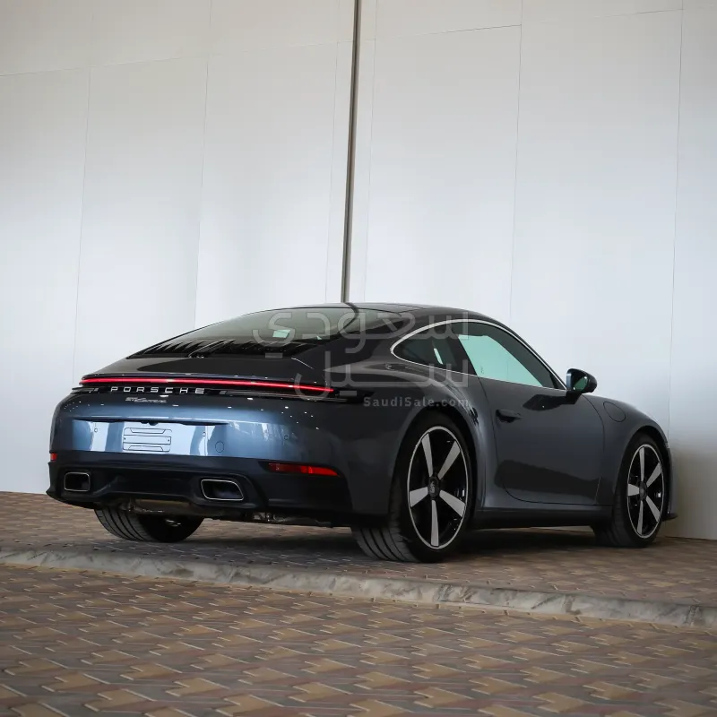 2026 بورش 911 كاريرا