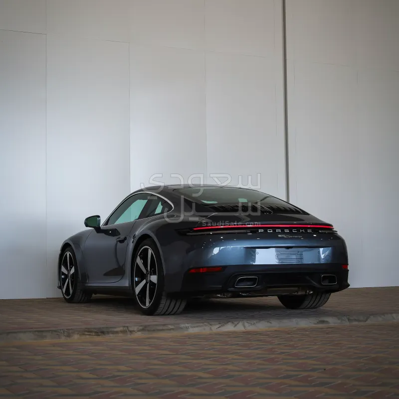 2026 بورش 911 كاريرا