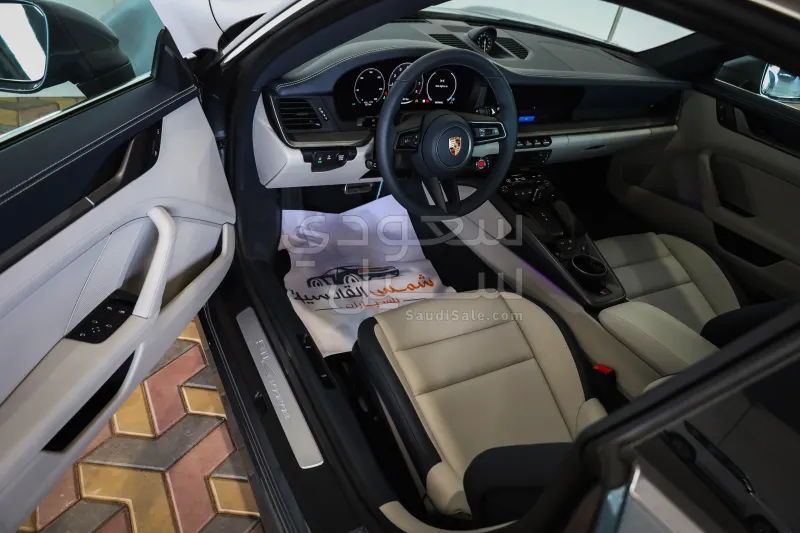 2026 بورش 911 كاريرا