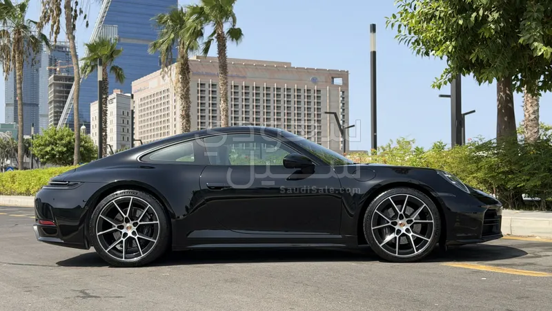 2025 بورش 911 كاريرا 911 توربو