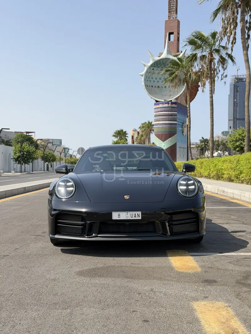 2025 بورش 911 كاريرا 911 توربو