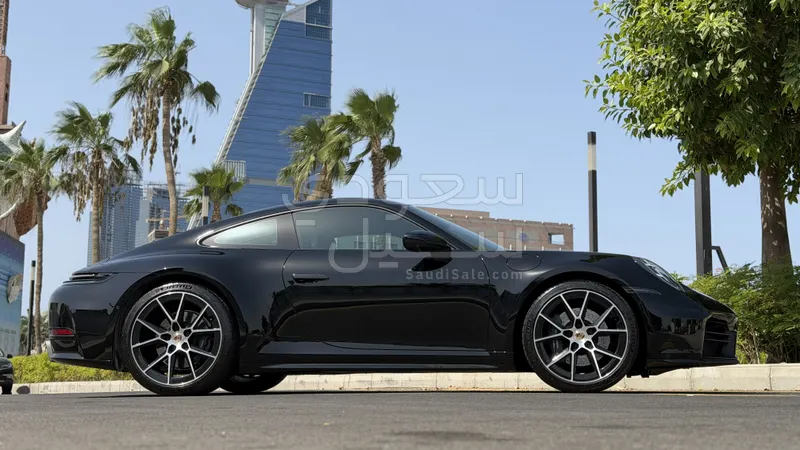 2025 بورش 911 كاريرا 911 توربو