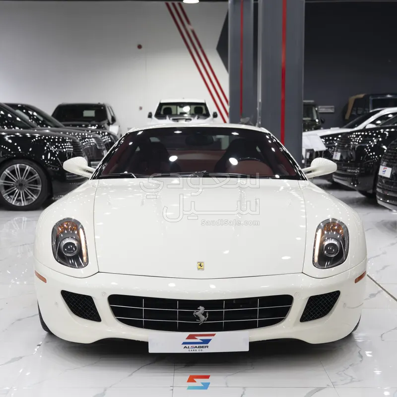 2010 فيراري 599