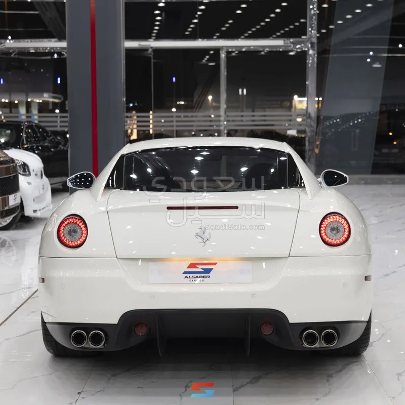 2010 فيراري 599