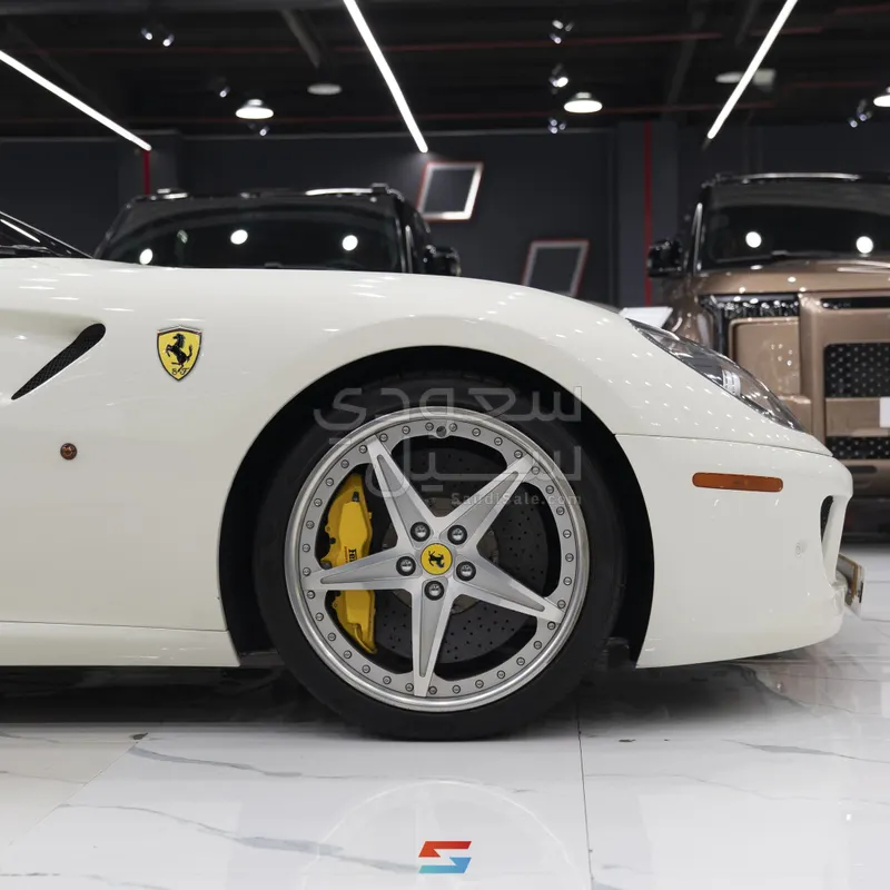2010 فيراري 599