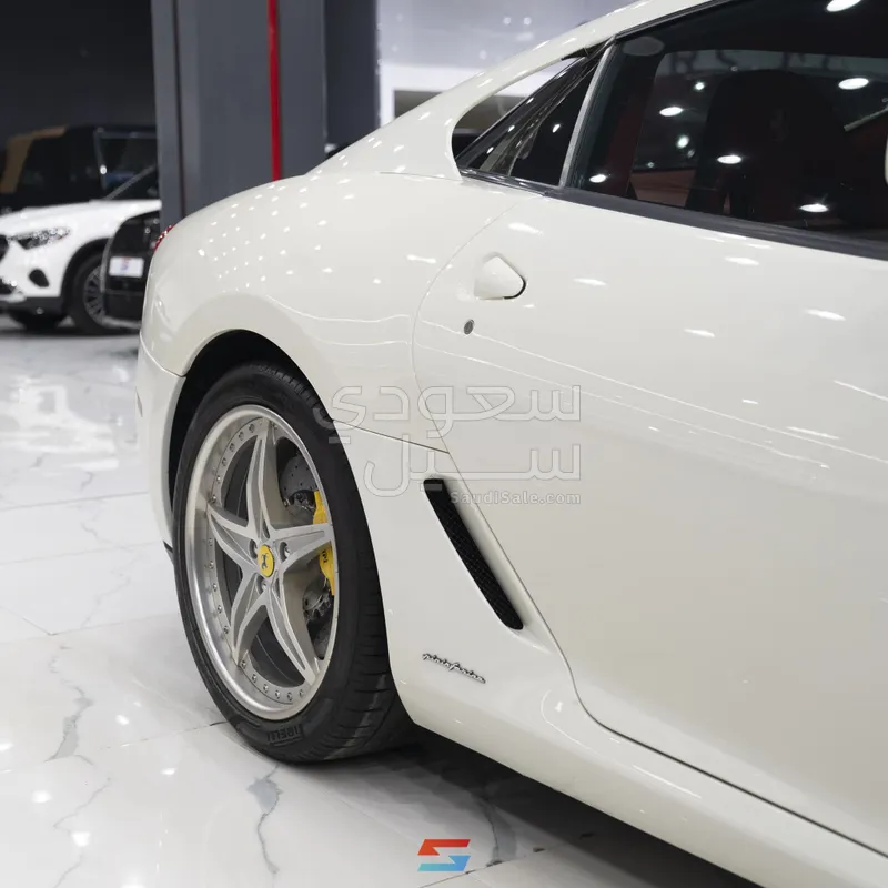 2010 فيراري 599
