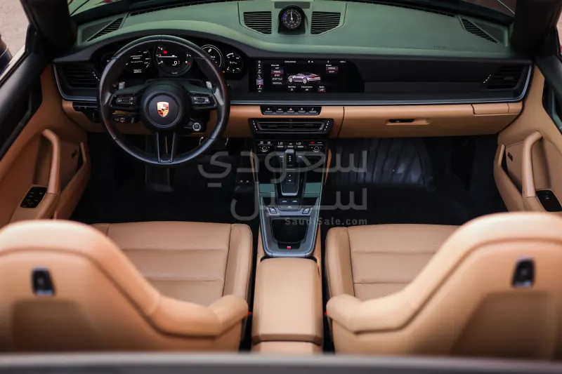 2020 بورش 911 كاريرا كابريوليه