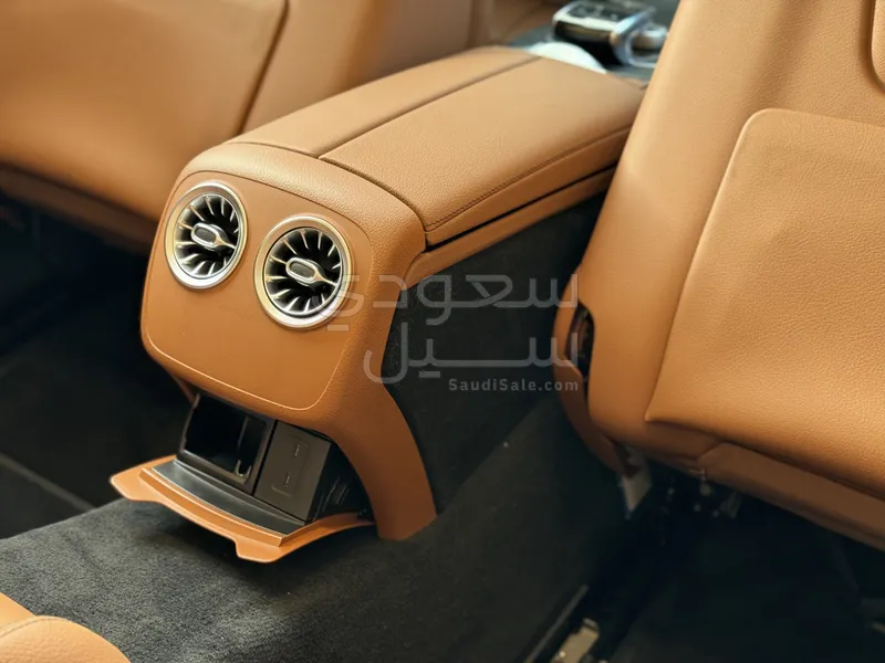 2023 مرسيدس - بنز إي 200 أي إم جي