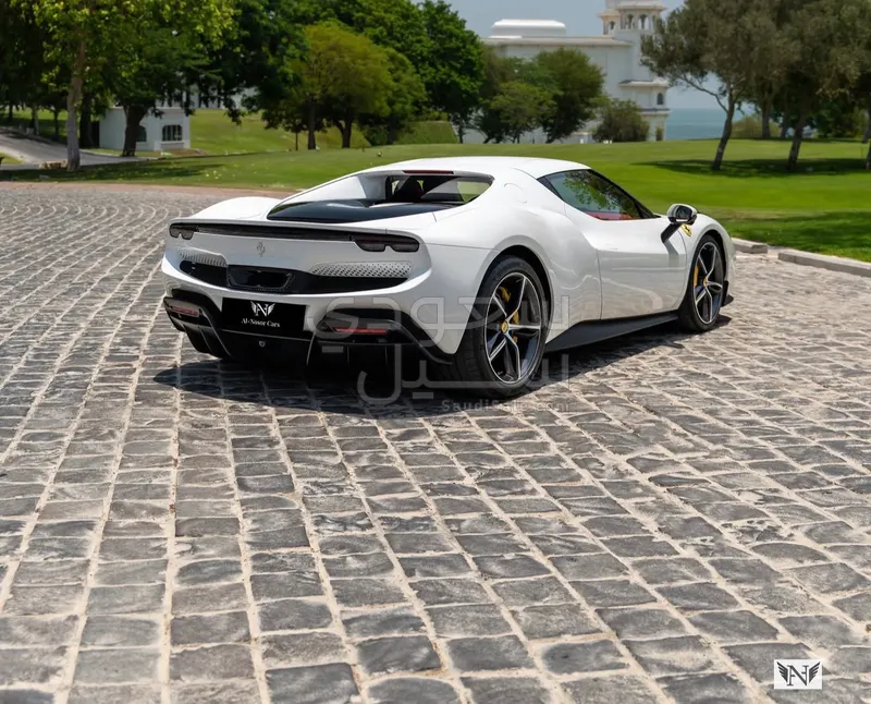2023 فيراري جي تي بي 296