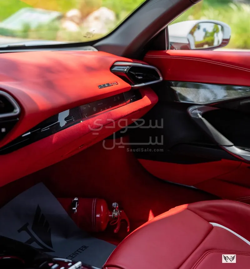 2023 فيراري جي تي بي 296