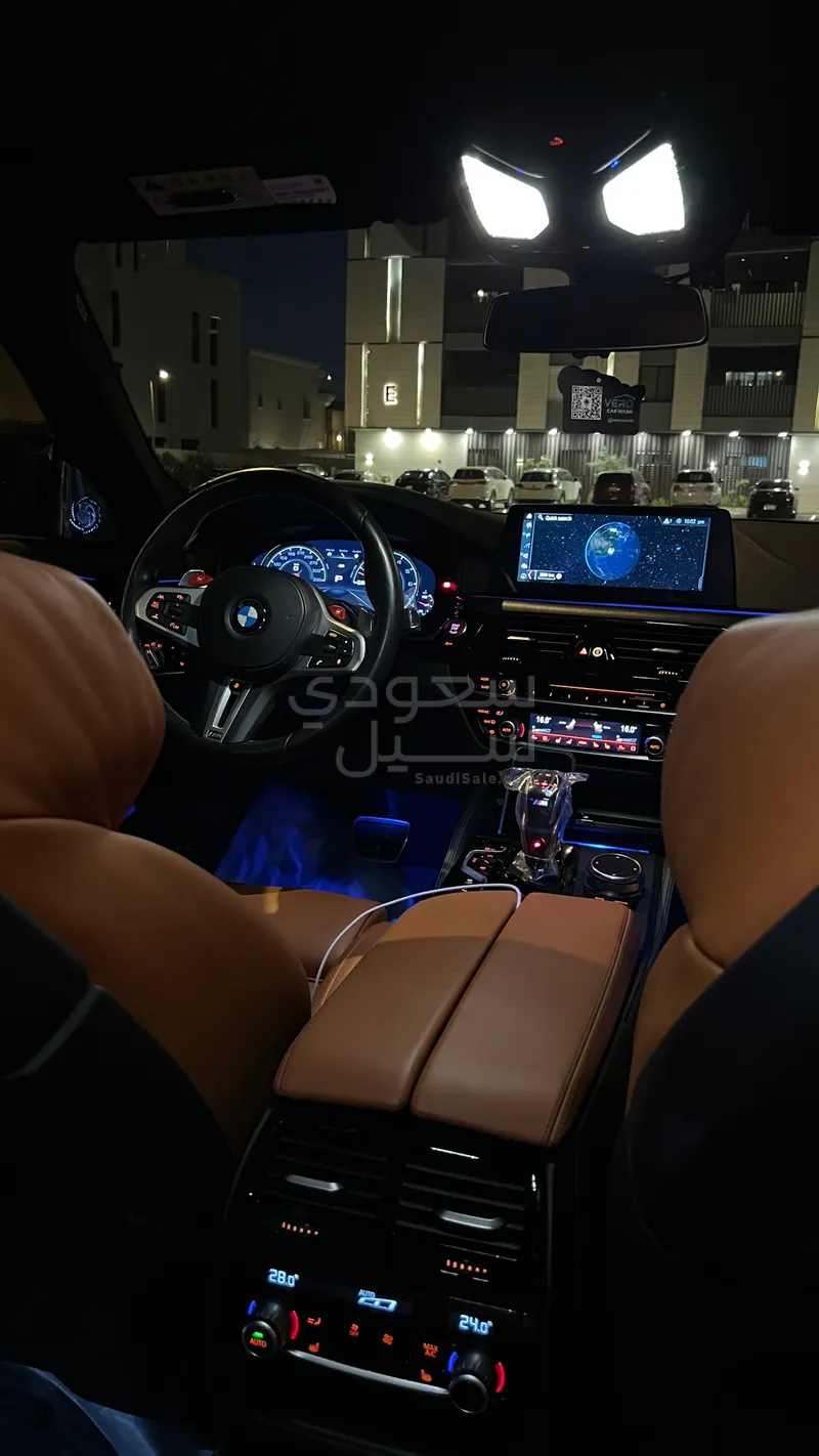 2018 بي ام دبليو الفئة ام إم 5 كومباتيشن باكج