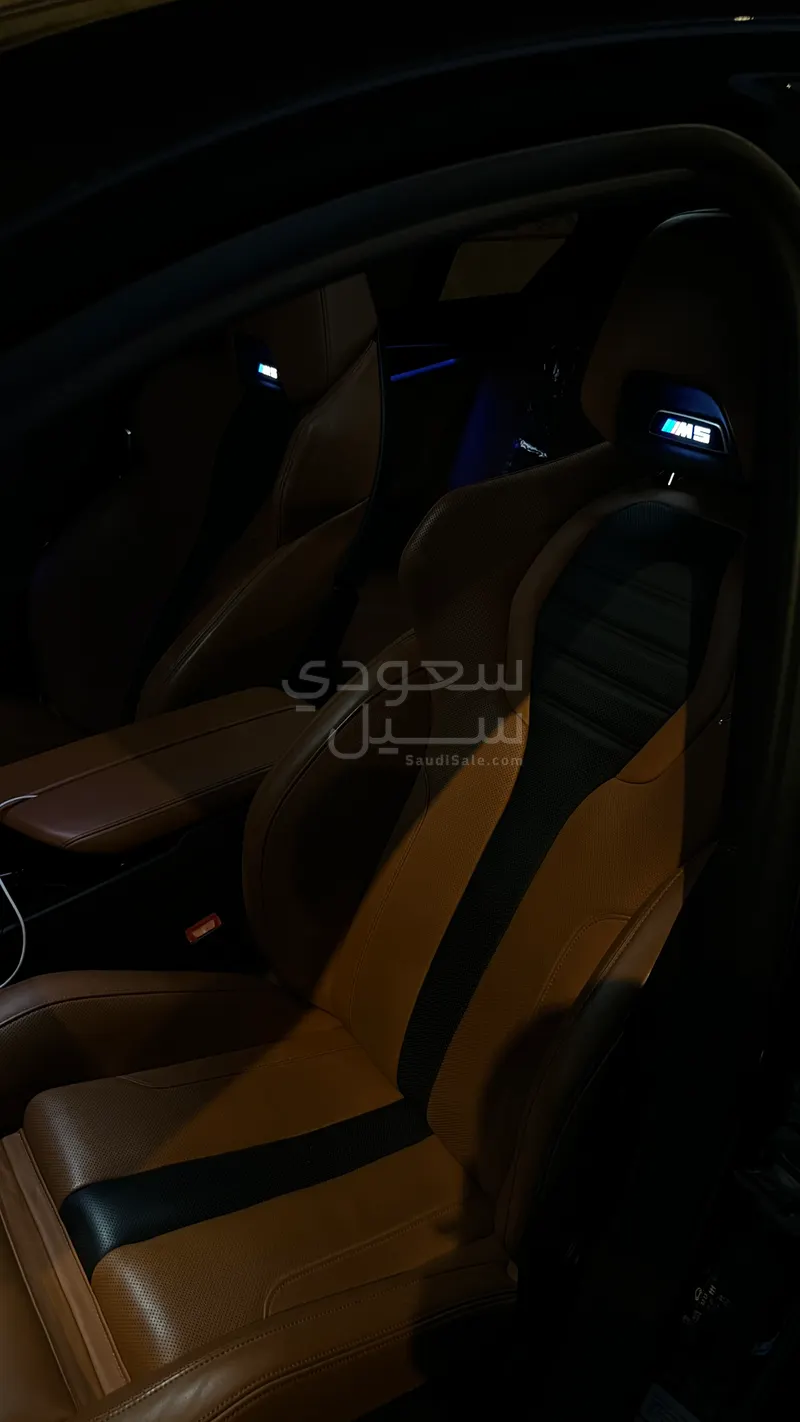 2018 بي ام دبليو الفئة ام إم 5 كومباتيشن باكج