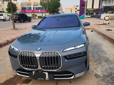 2024 بي ام دبليو الفئة السابعة 735 إل أي