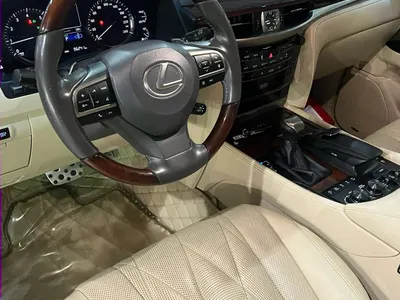 2019 لكزس إل إكس 570 اس