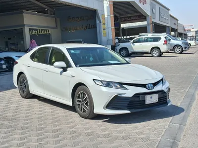 2023 تويوتا كامري ال اي