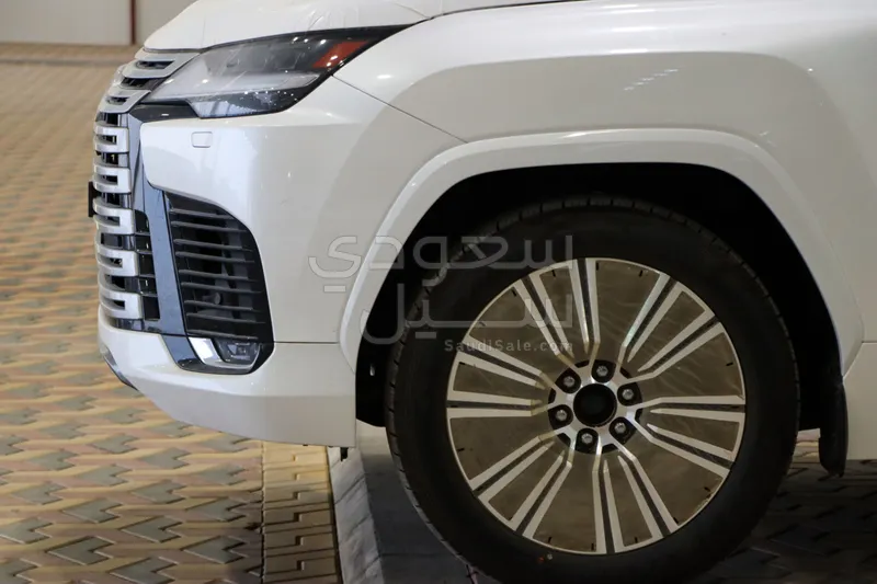 2026 لكزس إل إكس 600 BB