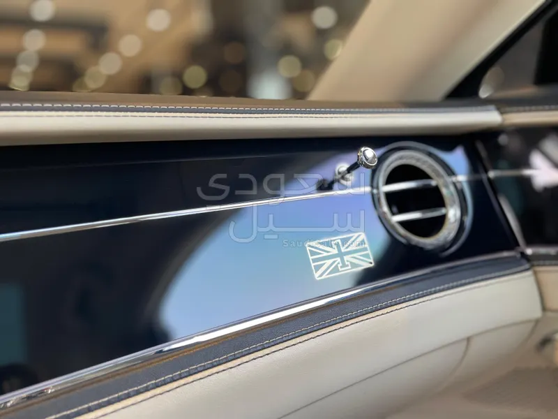 2020 بنتلي كونتيننتل فلاينج سبير الاصدار الاول