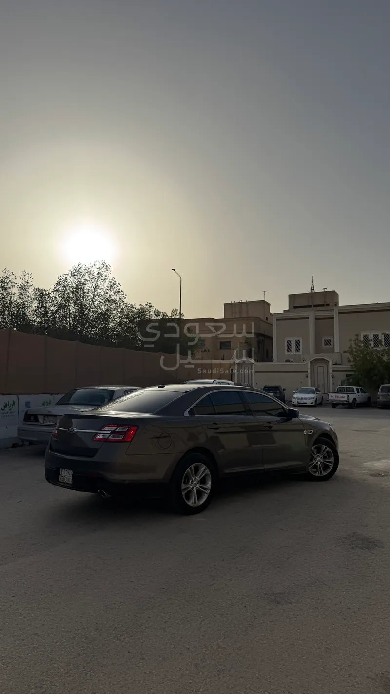 2015 فورد توروس
