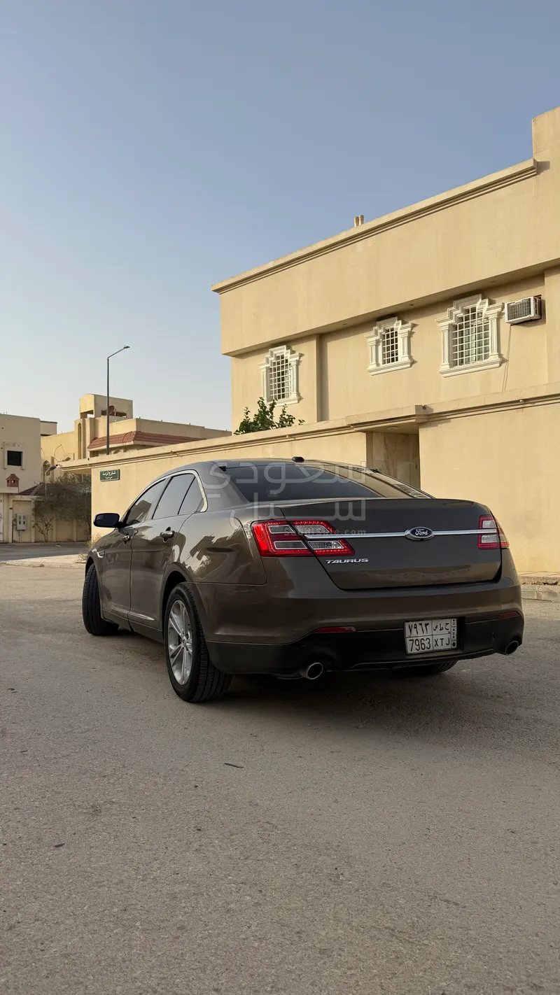 2015 فورد توروس