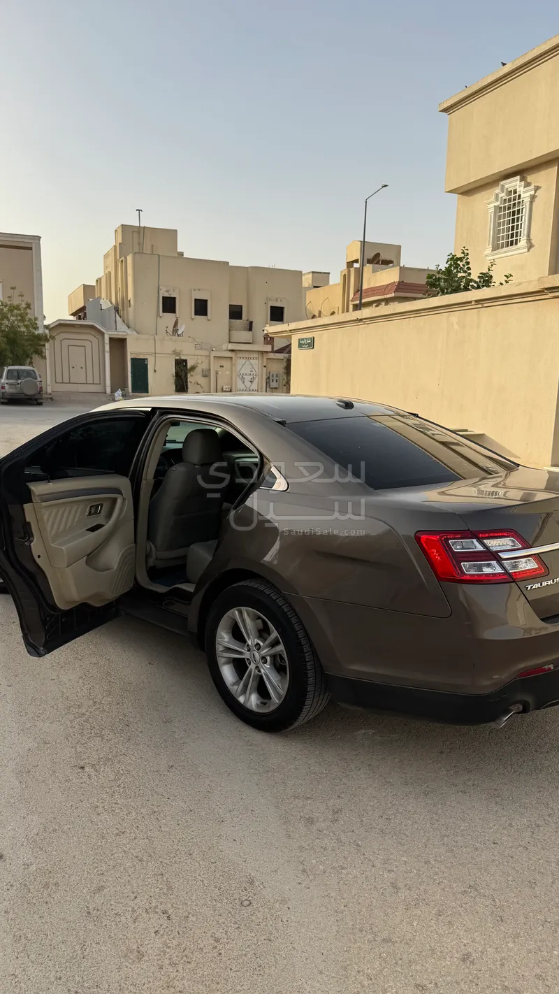 2015 فورد توروس