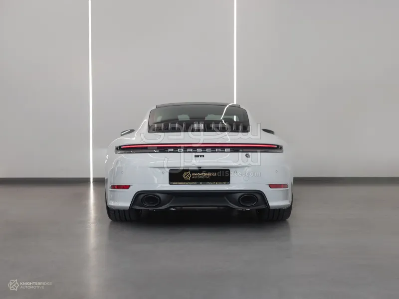 2026 بورش 911 كاريرا