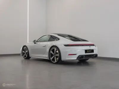2026 بورش 911 كاريرا