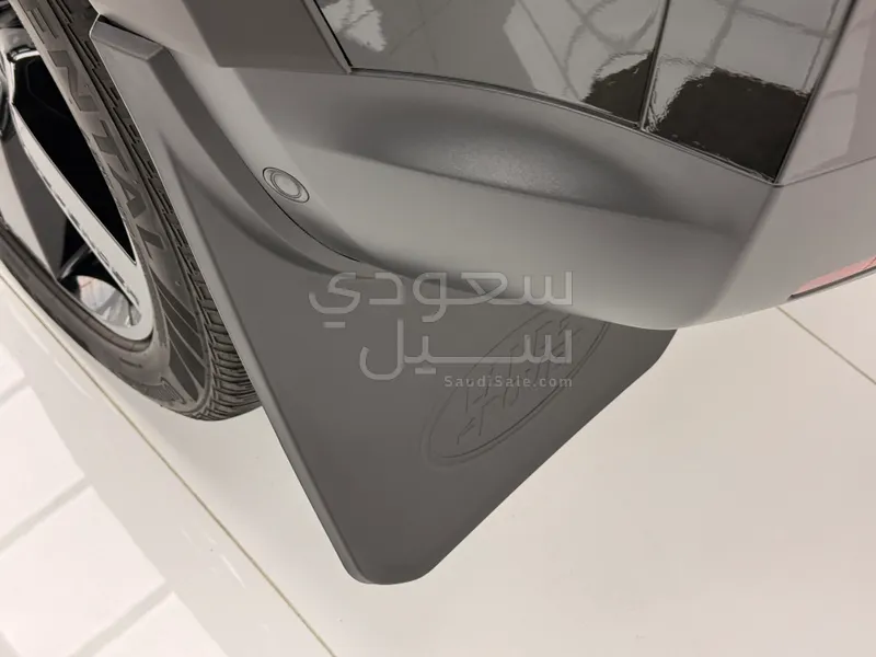 2024 لاند روفر ديفيندر 110