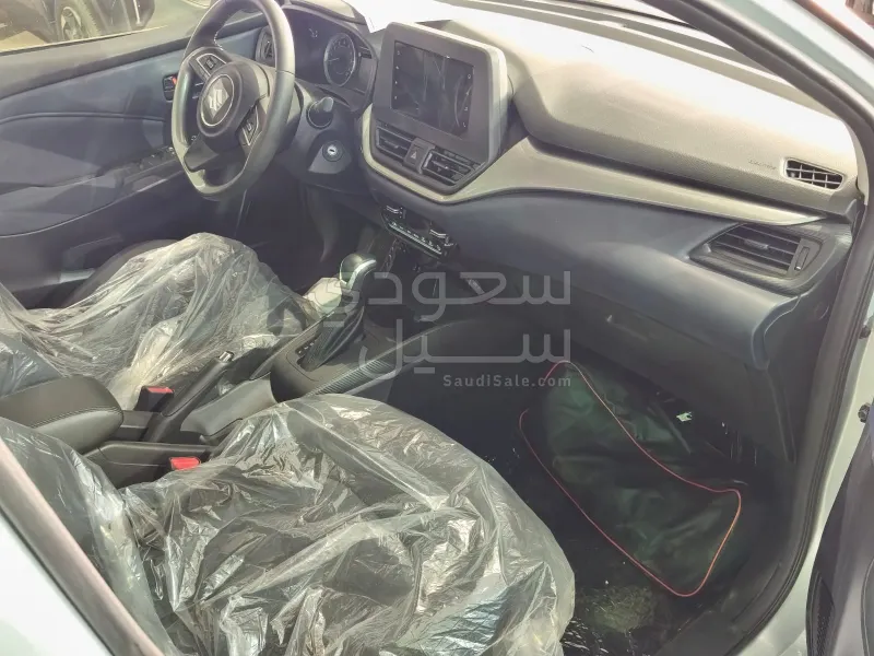 2025 سوزوكي بالينو