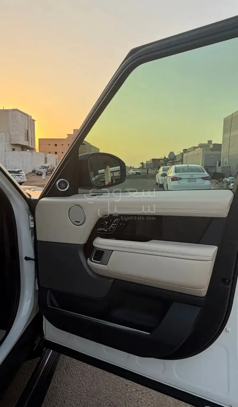 2019 لاند روفر رينج روفر فوج اوتوبيوغرافي
