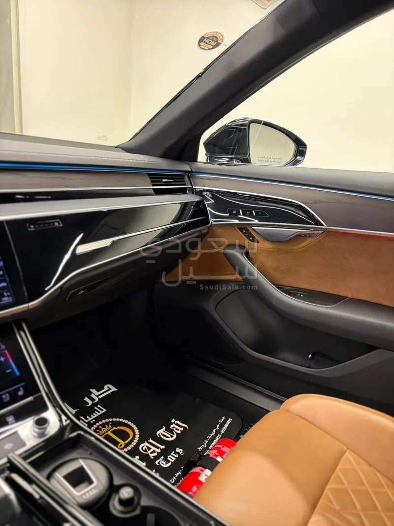 2020 اودي اي 8 ال 55تي اف اس أي