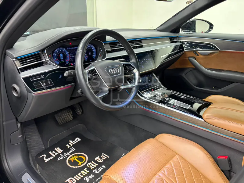 2020 اودي اي 8 ال 55تي اف اس أي