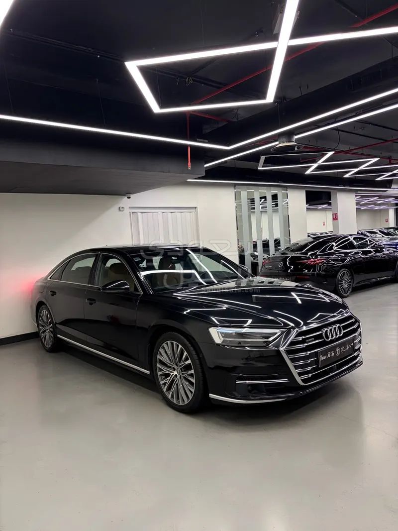 2020 اودي اي 8 ال 55تي اف اس أي