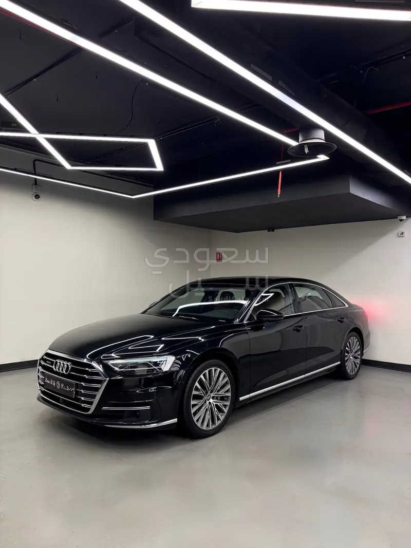 2020 اودي اي 8 ال 55تي اف اس أي