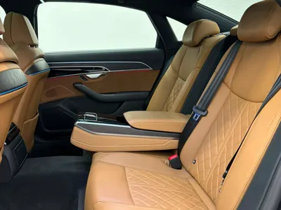 2020 اودي اي 8 ال 55تي اف اس أي