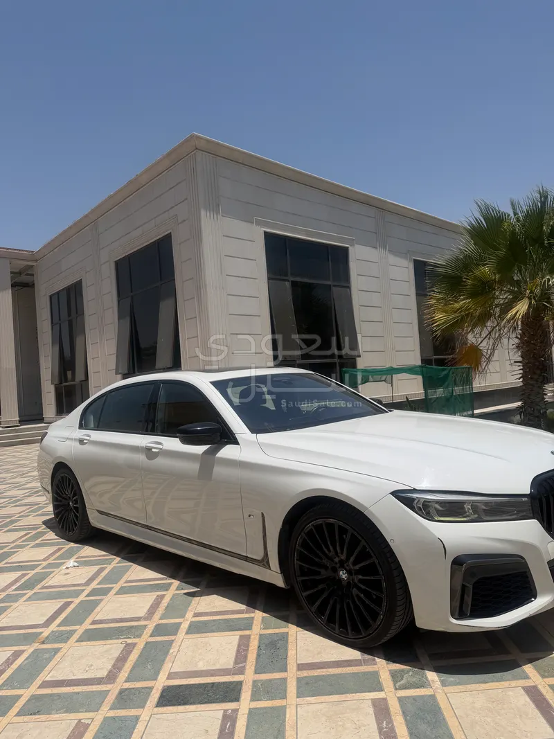 2020 بي ام دبليو الفئة السابعة 740 إل أي