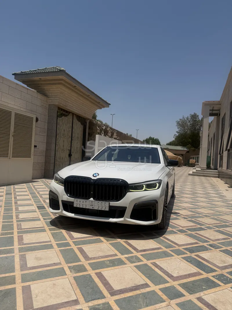 2020 بي ام دبليو الفئة السابعة 740 إل أي