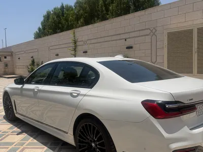 2020 بي ام دبليو الفئة السابعة 740 إل أي