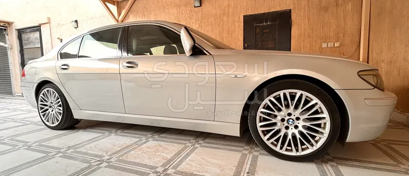 2007 بي ام دبليو الفئة السابعة 730 إل أي